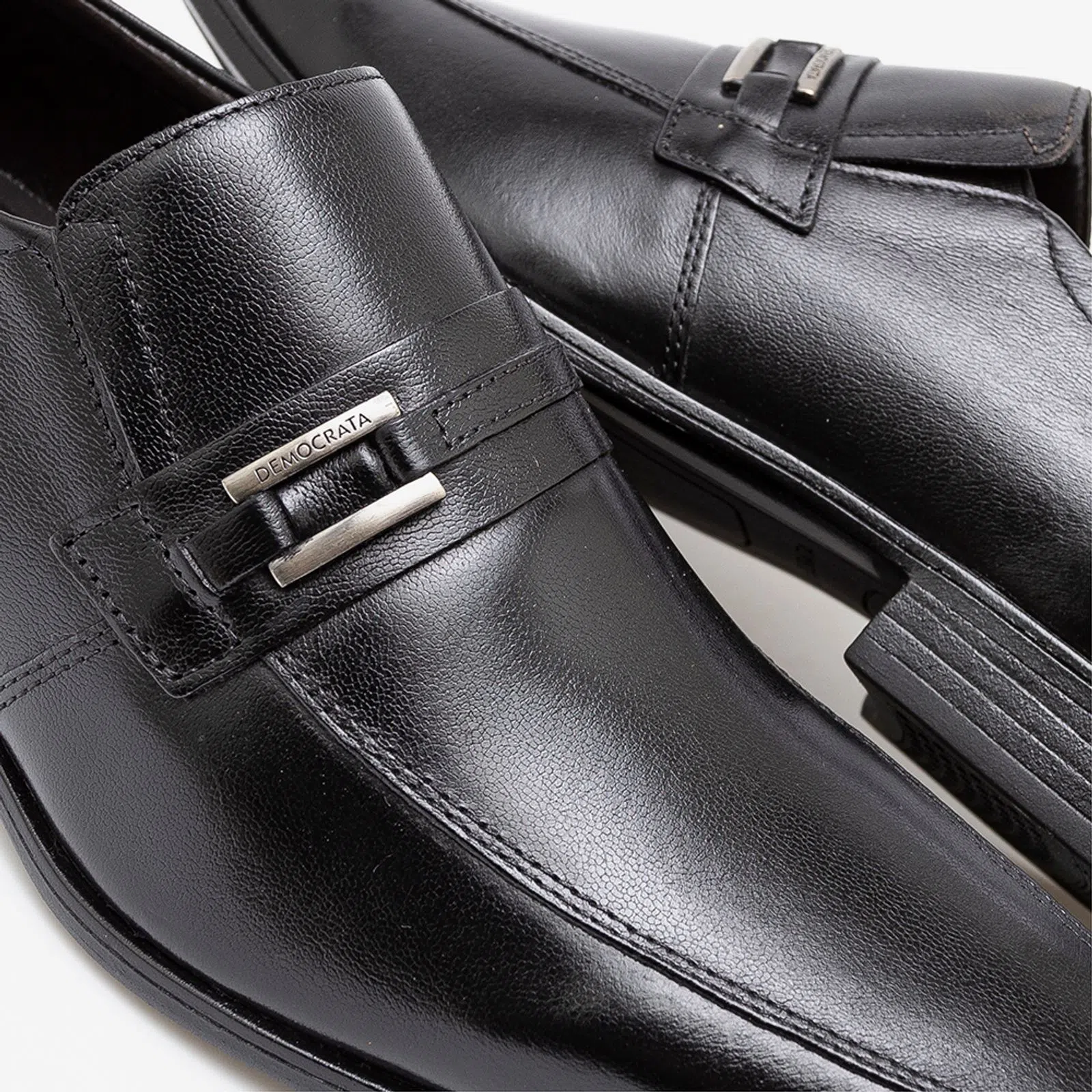 244102-NEGRO-3