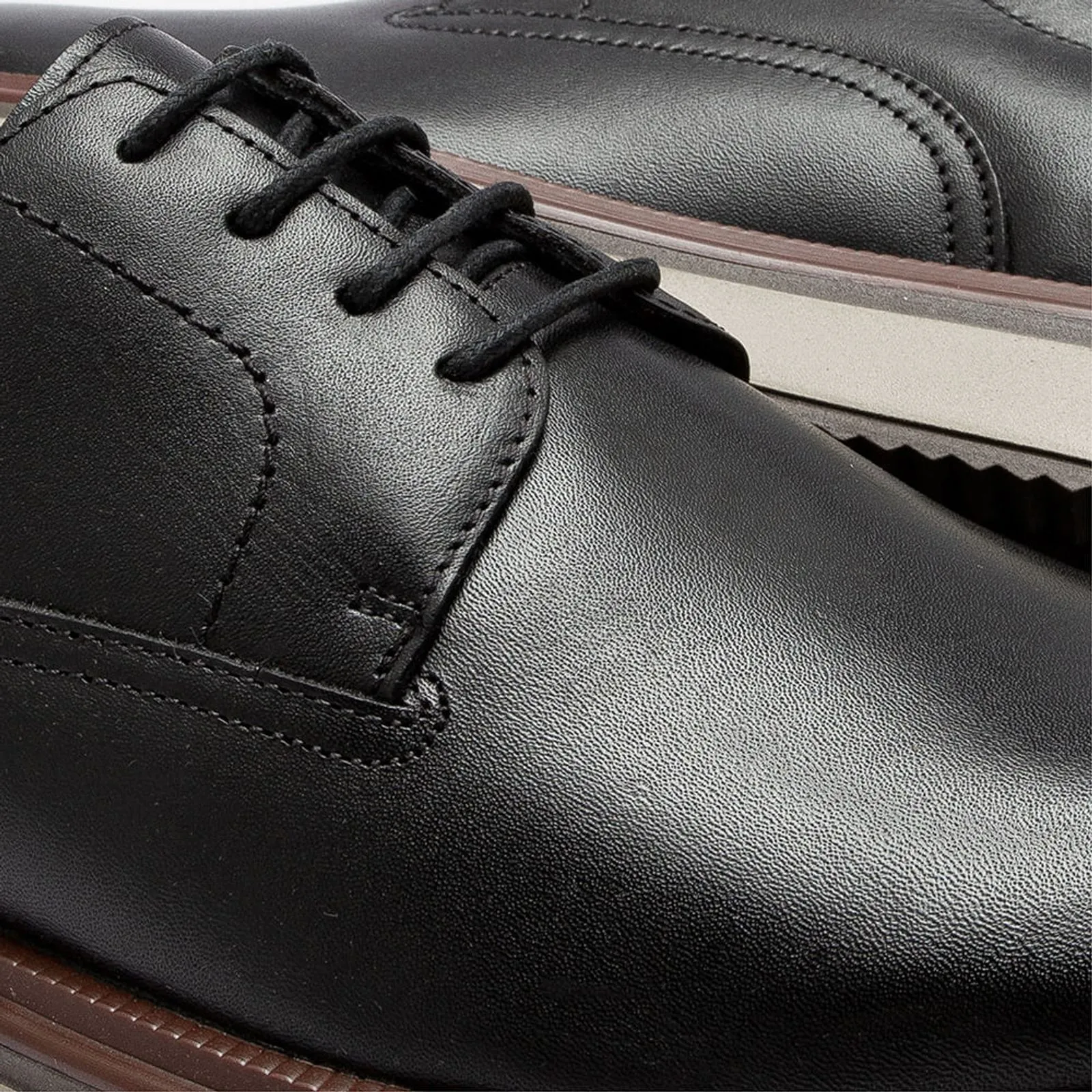 596101-NEGRO-3