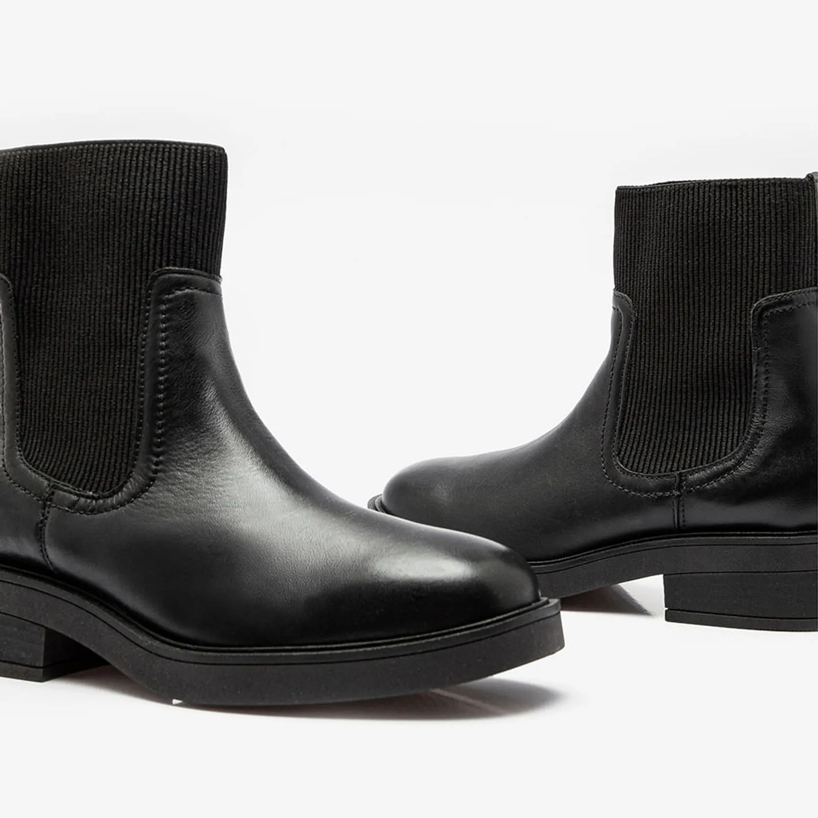 D690102-NEGRO-4