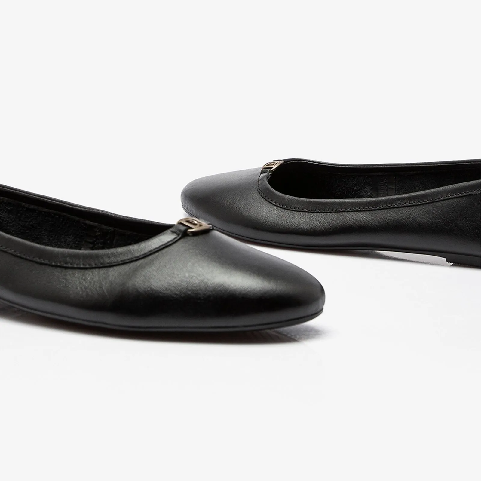 D695101-NEGRO-4
