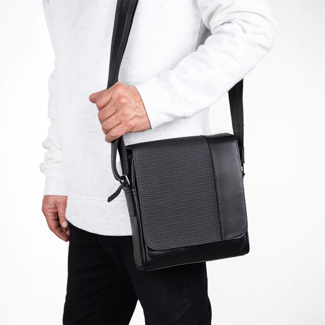 DP90447-MANOS-LIBRES-NEGRO-1