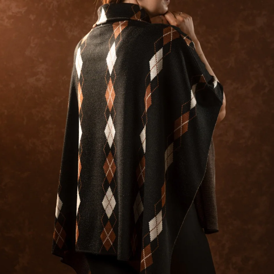 PONCHO-ROMBOS-NEGRO-HABANO-2