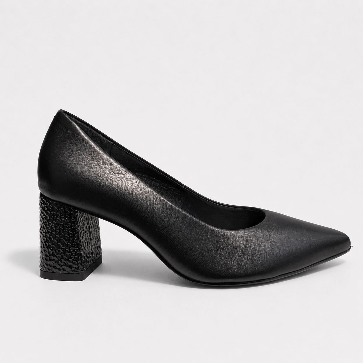 S11546 BLACK 1