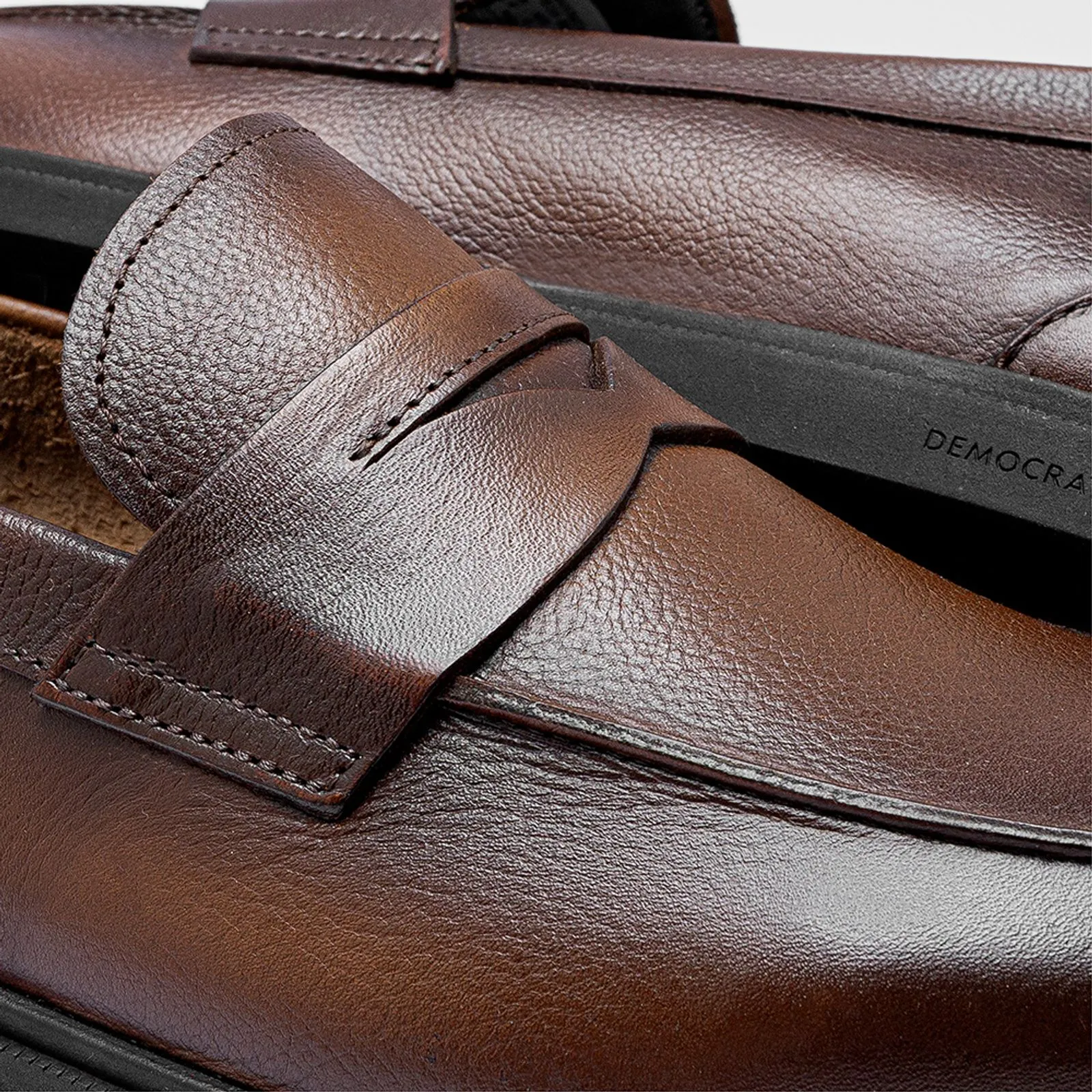 701201 TAN 3