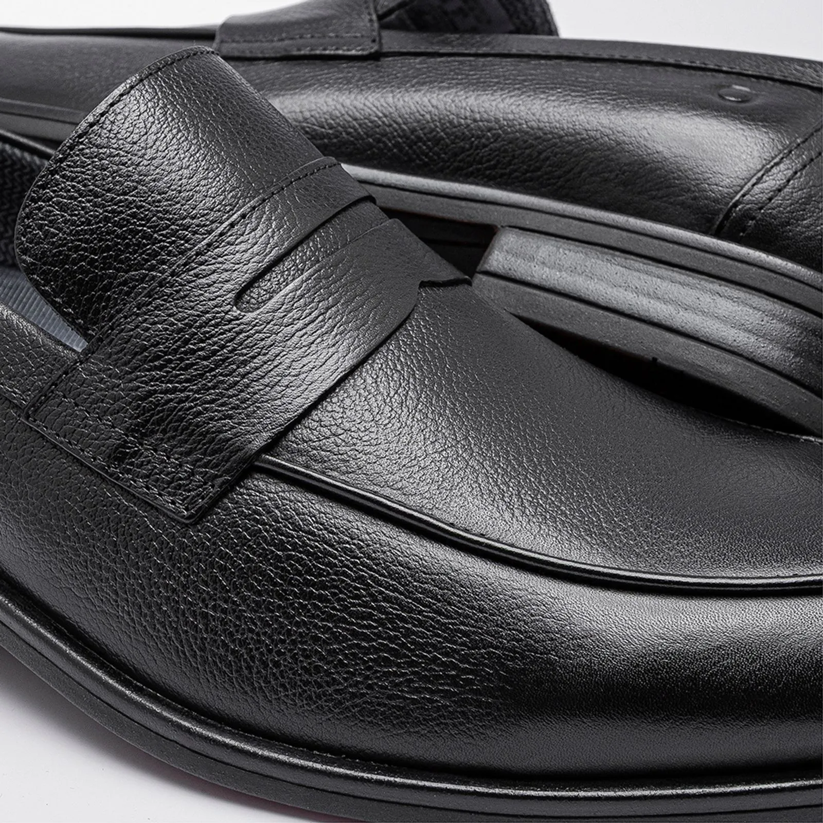 706102 PRETO 3